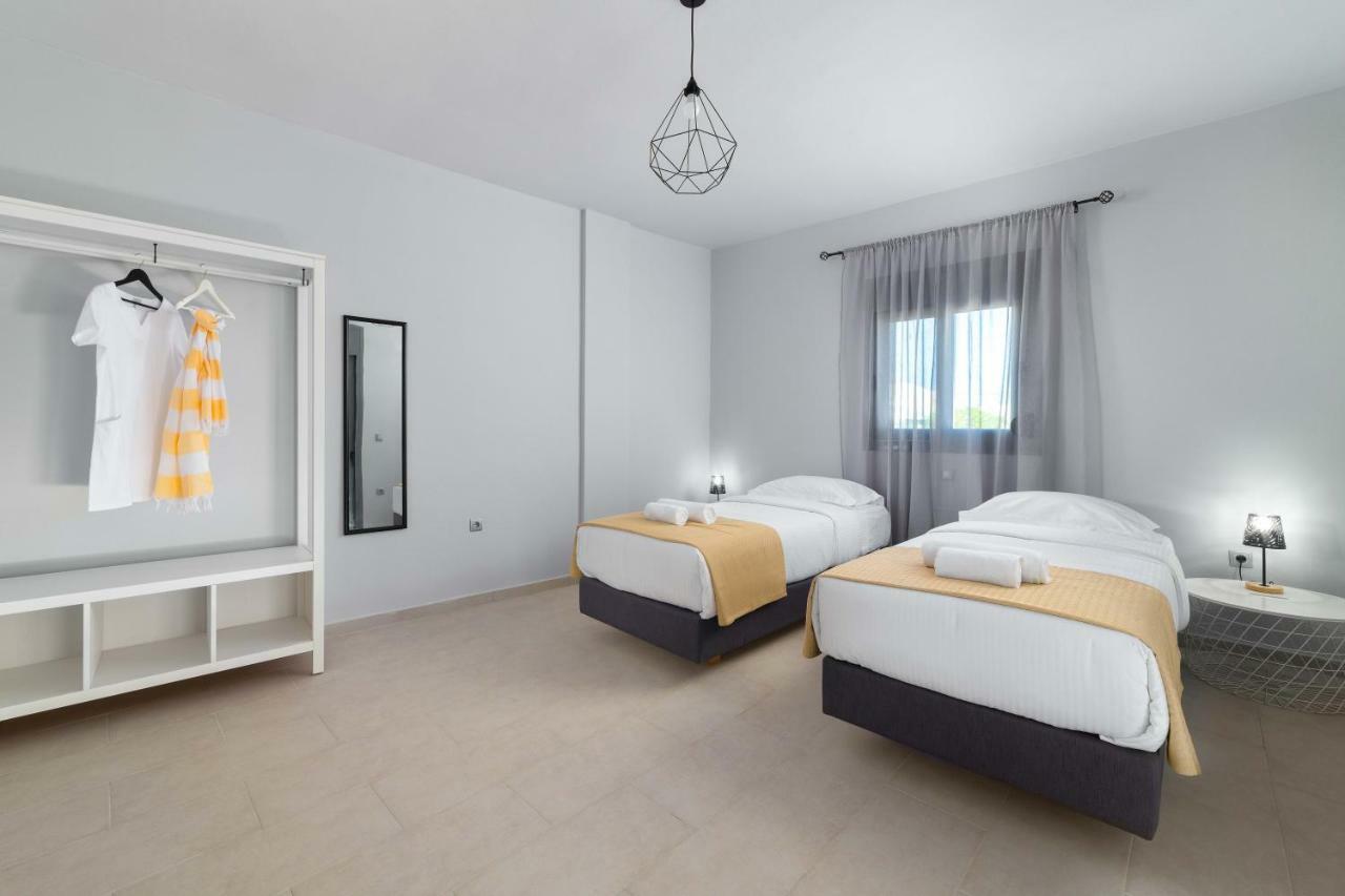 Ble Azzure Apartamento Gennadi Exterior foto